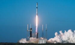 نهنگ فضانورد؛ شکارچی چین برای شکار استارلینک