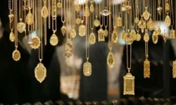قیمت طلا امروز در بازار  ۶ اسفند سقوط کرد + جدول