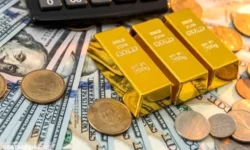 قیمت طلا هوش از سر خریداران برد (۲۶ فروردین)