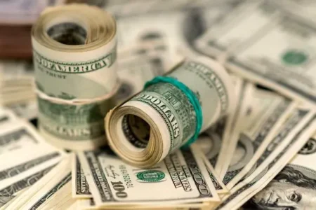 قیمت دلار در بازار آزاد صعودی شد + جدول (۹ تیر)