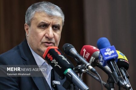 اسلامی: اصل مشکل دشمنان با ما، حضور ما در عرصه علمی است