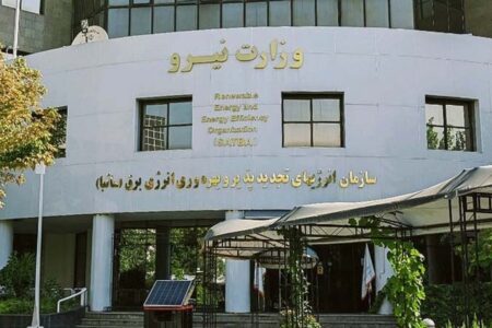 رانت دولتی با نصب پنل‌های خورشیدی؟/ وزارت نیرو: کاهش تدریجی راندمان را قبول داریم