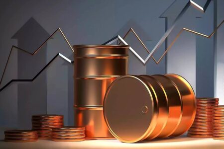 قیمت جهانی نفت امروز دوشنبه ۱ دی ۱۴۰۴ / افزایش مختصر قیمت‌ها در پی تنش‌های ژئوپلیتیک