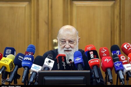 چمران: ایجاد تونل‌های زیرزمینی برای بازار تهران عملیاتی نیست