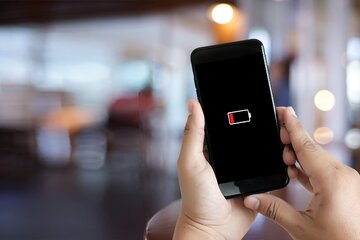 دیگر نگران خالی شدن باتری گوشی خود نباشید/ هوش مصنوعی One UI ۸ شارژدهی را متحول می‌کند!