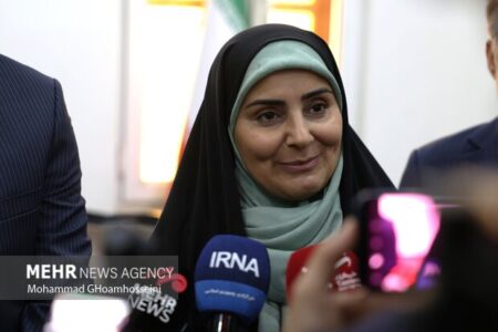 صادق: تا پایان سال ۷۰ هزار واحد مسکونی تحویل داده می‌شود