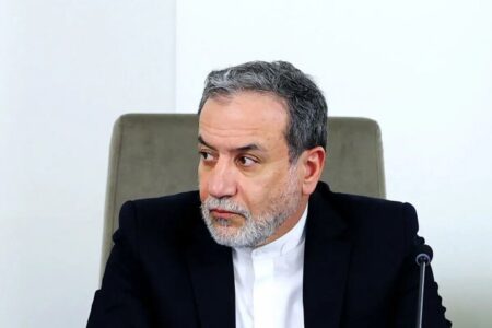 عراقچی: هدف از سفر به لبنان رایزنی در خصوص تحولات منطقه است