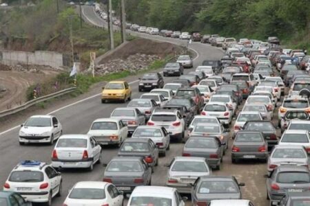 ترافیک نیمه‌سنگین در ۵ مسیر پرتردد کشور| لغزندگی جاده‌های کوهستانی بر اثر برف و کولاک