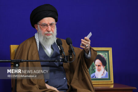 رهبر انقلاب: روز ۲۲ بهمن هرسال روز رونمایی از قدرت و عزت ملت ایران است