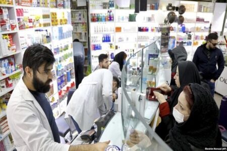 نظام سلامت حدود ۱۸۰ همت بدهی انباشته دارد