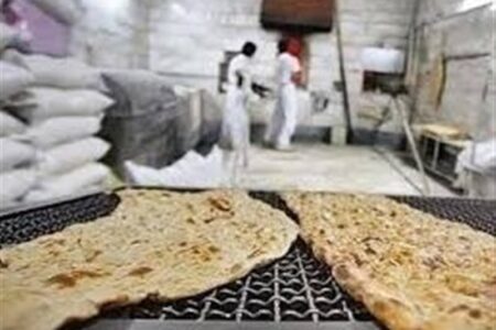 آمادگی برای تأمین نان تهران؛ دوگانه سوزی نانوایی و تحویل آرد به مردم