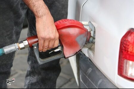 مصرف بنزین با همراهی مردم در تهران یک سوم شد