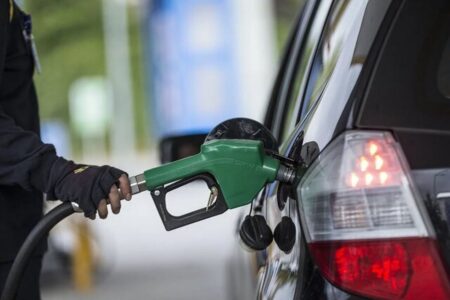 تاثیر حمله آمریکا به ایران در قیمت سوخت / قیمت بنزین در این کشورها بیش از ۱۰۰ درصد افزایش یافت