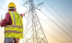 مصرف برق ادارات زیر ذره‌بین/ الزام ۷۰ درصد کاهش بعد از ساعت ۱۳