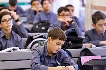 امتحان غیرحضوری هم حذف شد، اما نمره ماند!/ تصمیم جنجالی برخی مدارس برای دانشآموزان