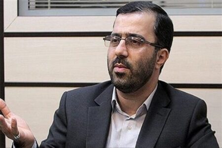گودرزی: تنگه هرمز گلوی آمریکا را در فشار قرار داده است
