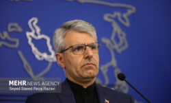 بقایی: رهبر شهید میراثی از عزتطلبی و میهندوستی برجا گذاشت