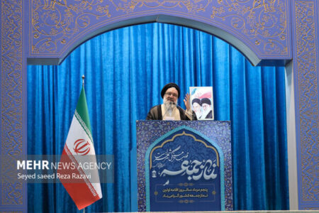 خاتمی: الگوبرداری از سیره پیامبر مستلزم مقاومت و ایستادگی است