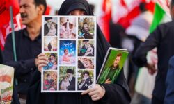«سرور از دست دادیم»؛ روایت غمبار کارگران در تشییع رهبر شهید