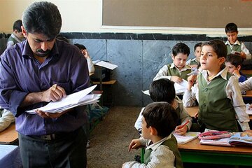استخدام ۱۸۰ هزار نیروی جدید در آموزش و پرورش / تعیین مشوق برای استمرار خدمت معلمان