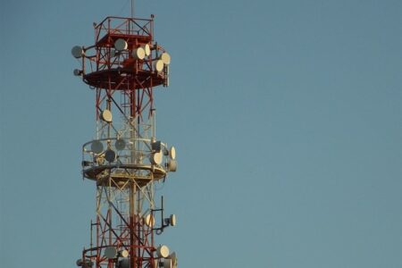 تشکریهاشمی: باید به سمت حذف دکلهای بزرگ BTS در تهران برویم