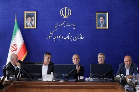 تأکید پزشکیان بر فراهمسازی دسترسی عادلانه همه مردم به خدمات درمانی