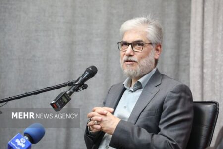 جامعه به صدای قابل اعتماد بسیجی و چهره قابل اعتماد روحانی نیاز دارد