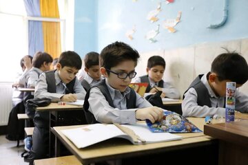 کاظمی: مدارس برای آغاز سال تحصیلی جدید بهصورت حضوری آمادهاند